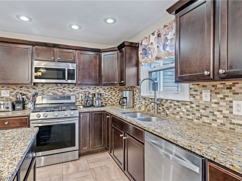 7130 Mill Creek Boulevard, Youngstown, OH 44512 Photo 11