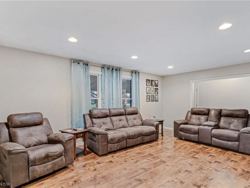 7130 Mill Creek Boulevard, Youngstown, OH 44512 Photo 6