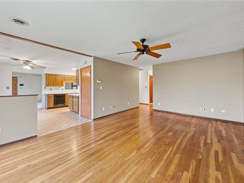 19156 Howe Road, Strongsville, OH 44136 Photo 10