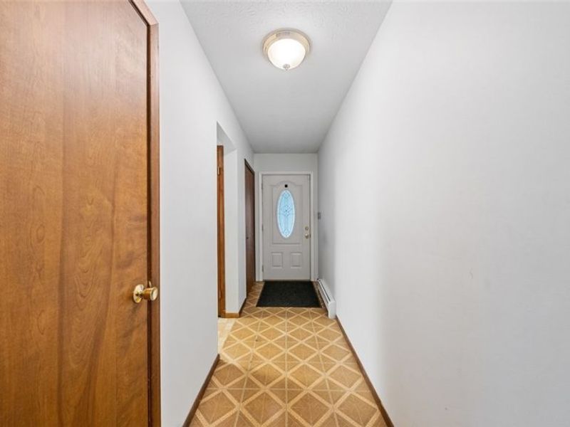 19156 Howe Road, Strongsville, OH 44136 Photo 5