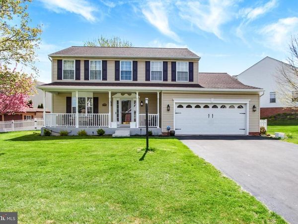 1210 CRANBERRY LANE W, YORK, PA 17402