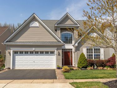 6 BARBADOS COURT , HAMILTON, NJ 08691