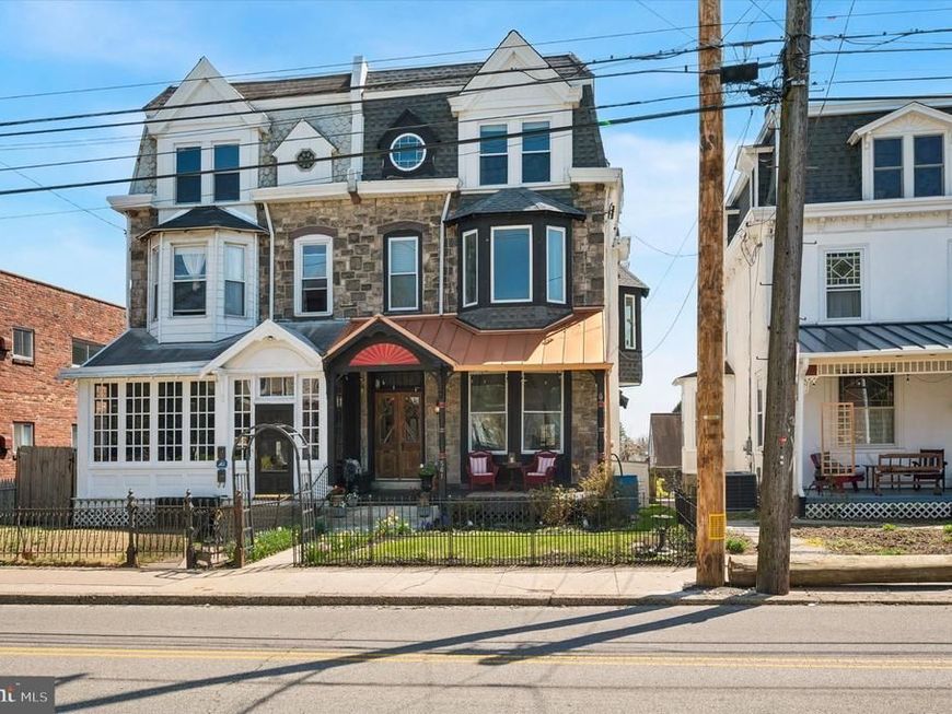 561 Leverington Avenue, Philadelphia, PA 19128 Main Photo