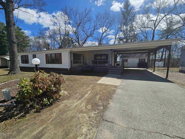 46 River Ledge Drive, Goffstown, NH 03045