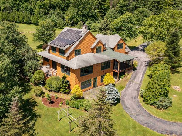 947 Oak Hill Road, Williston, VT 05495