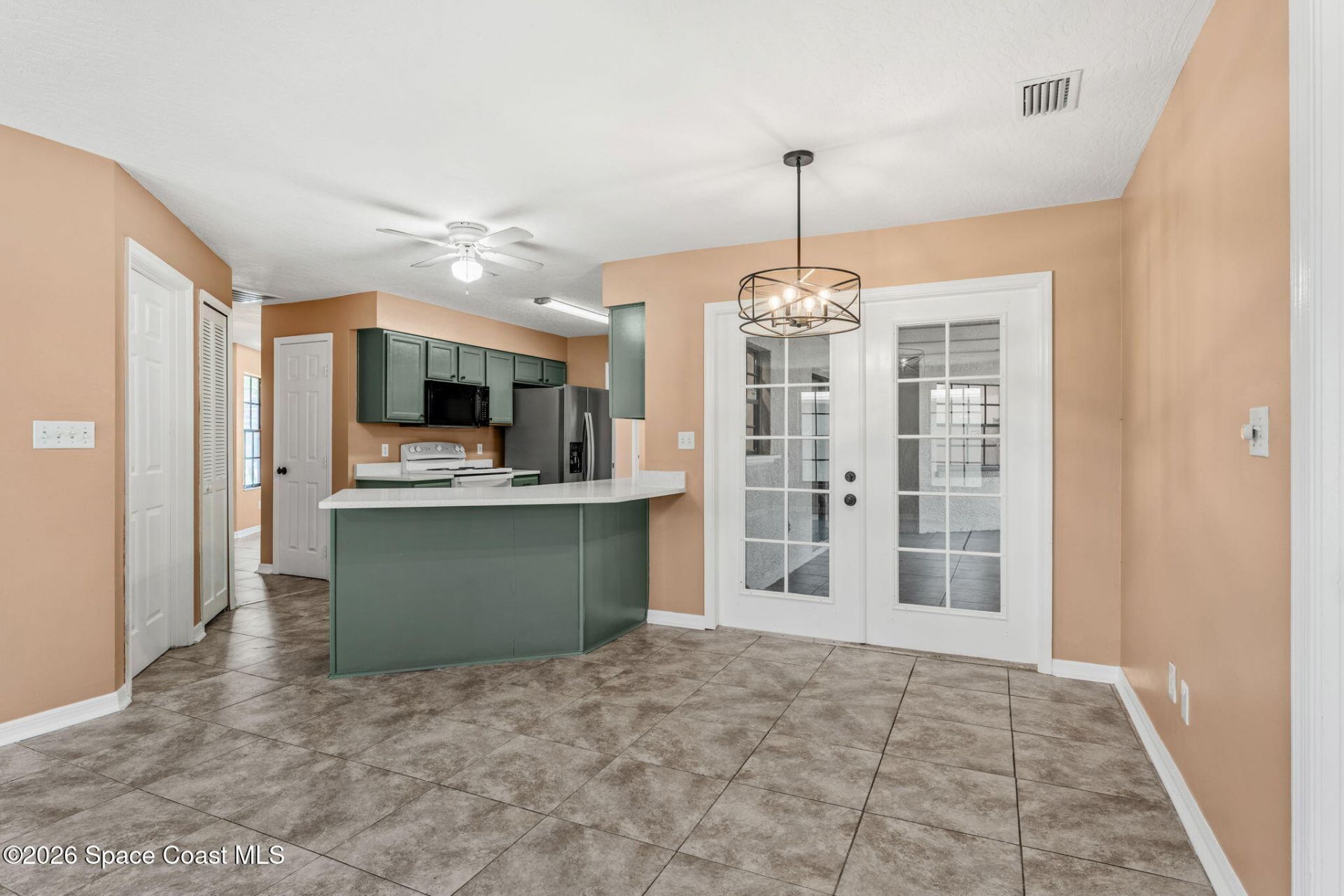 950 Whisperpine Drive, Melbourne, FL 32901 Photo