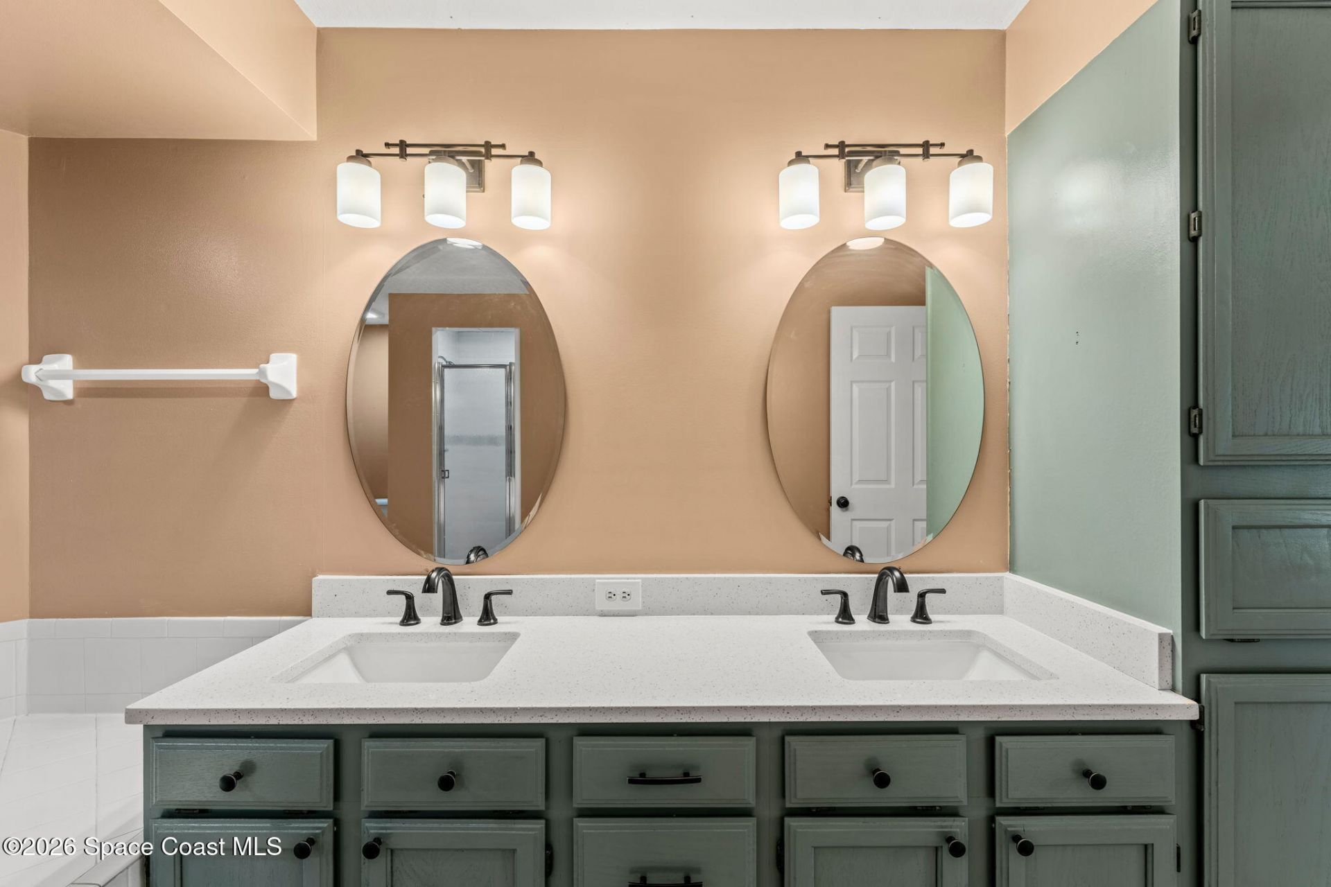 950 Whisperpine Drive, Melbourne, FL 32901 Photo