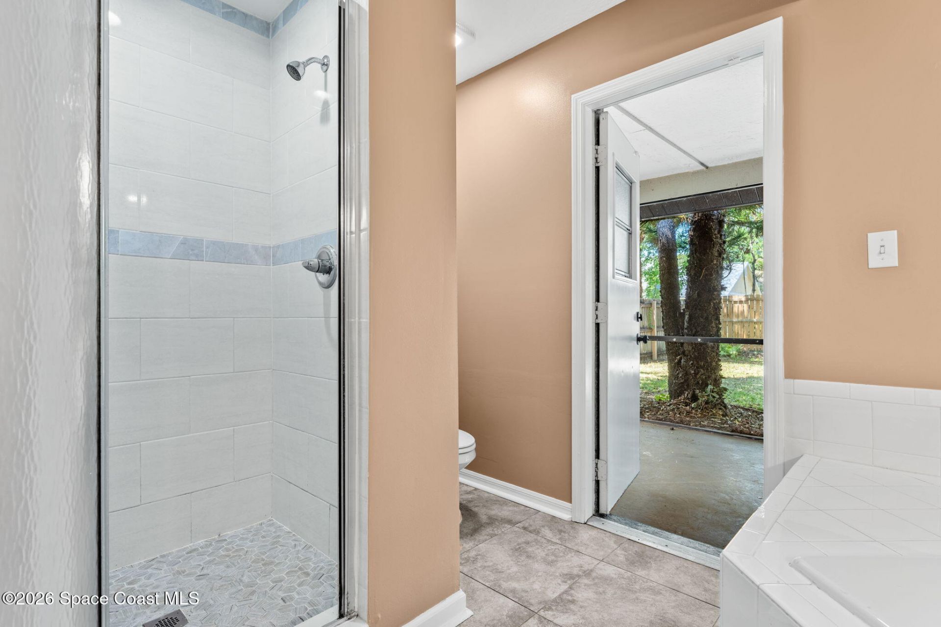 950 Whisperpine Drive, Melbourne, FL 32901 Photo