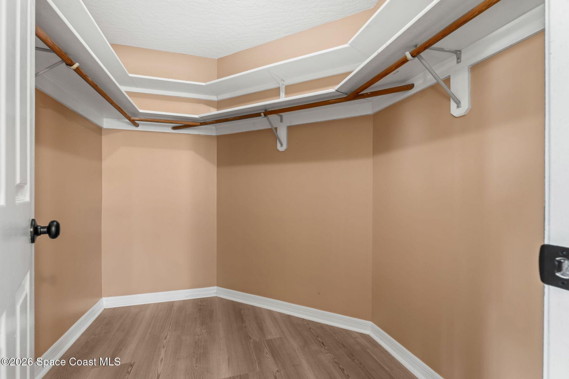 950 Whisperpine Drive, Melbourne, FL 32901 Photo