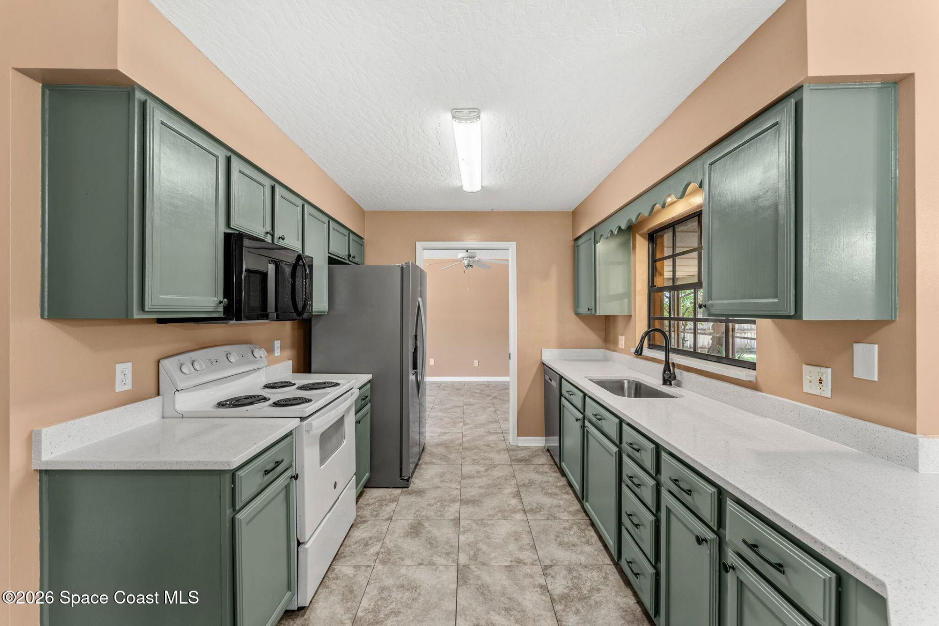 950 Whisperpine Drive, Melbourne, FL 32901 Photo