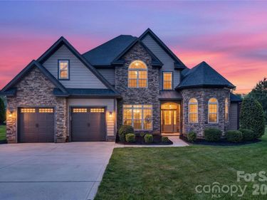 103 Webbed Foot Road , Mooresville, NC 28117