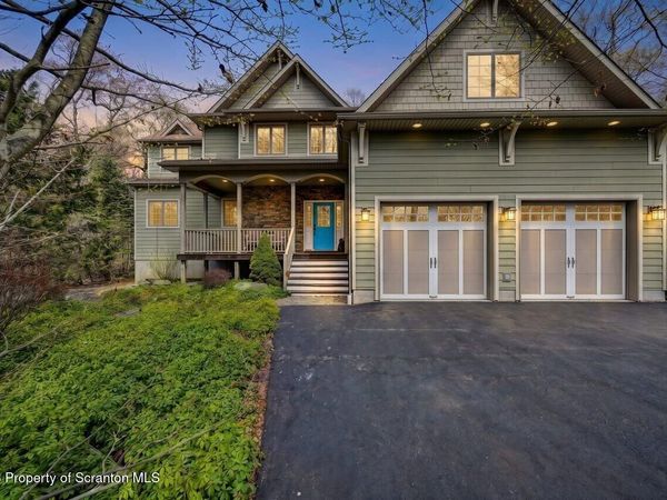 88 Lakeview Timbers Drive, Gouldsboro, PA 18424