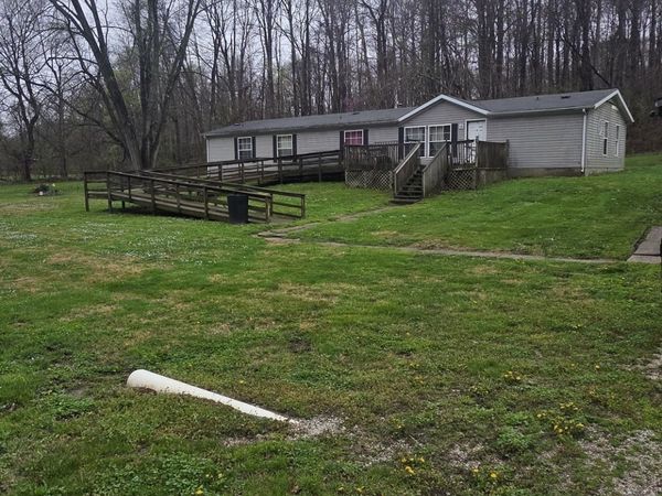 1562 S Bridgeton Road, Rockville, IN 47872