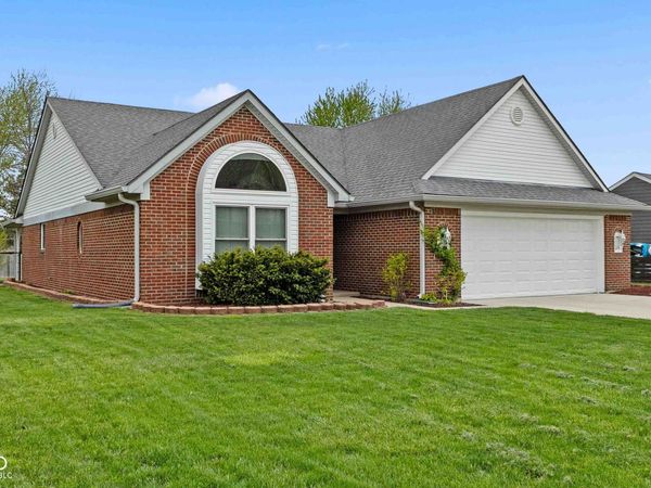 4012 S Loganberry Court, New Palestine, IN 46163