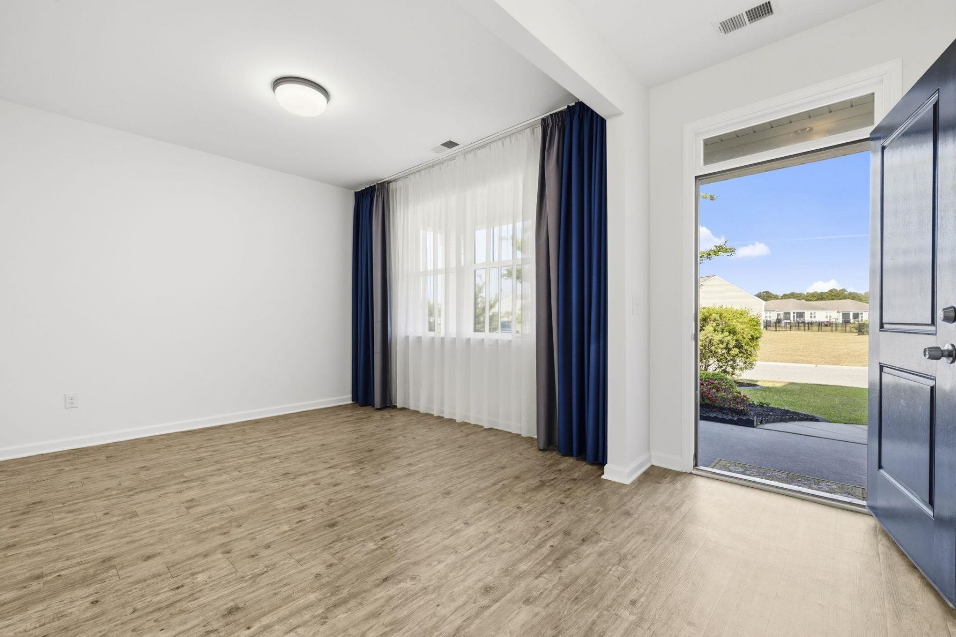 550 Hay Hill Ln. Photo 6