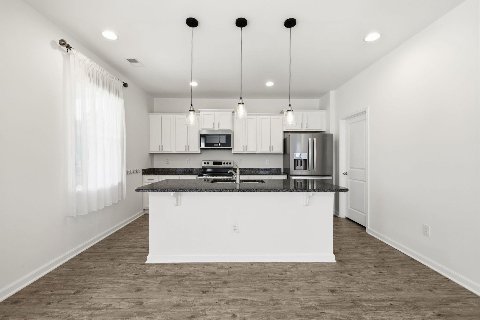 550 Hay Hill Ln. Photo 7