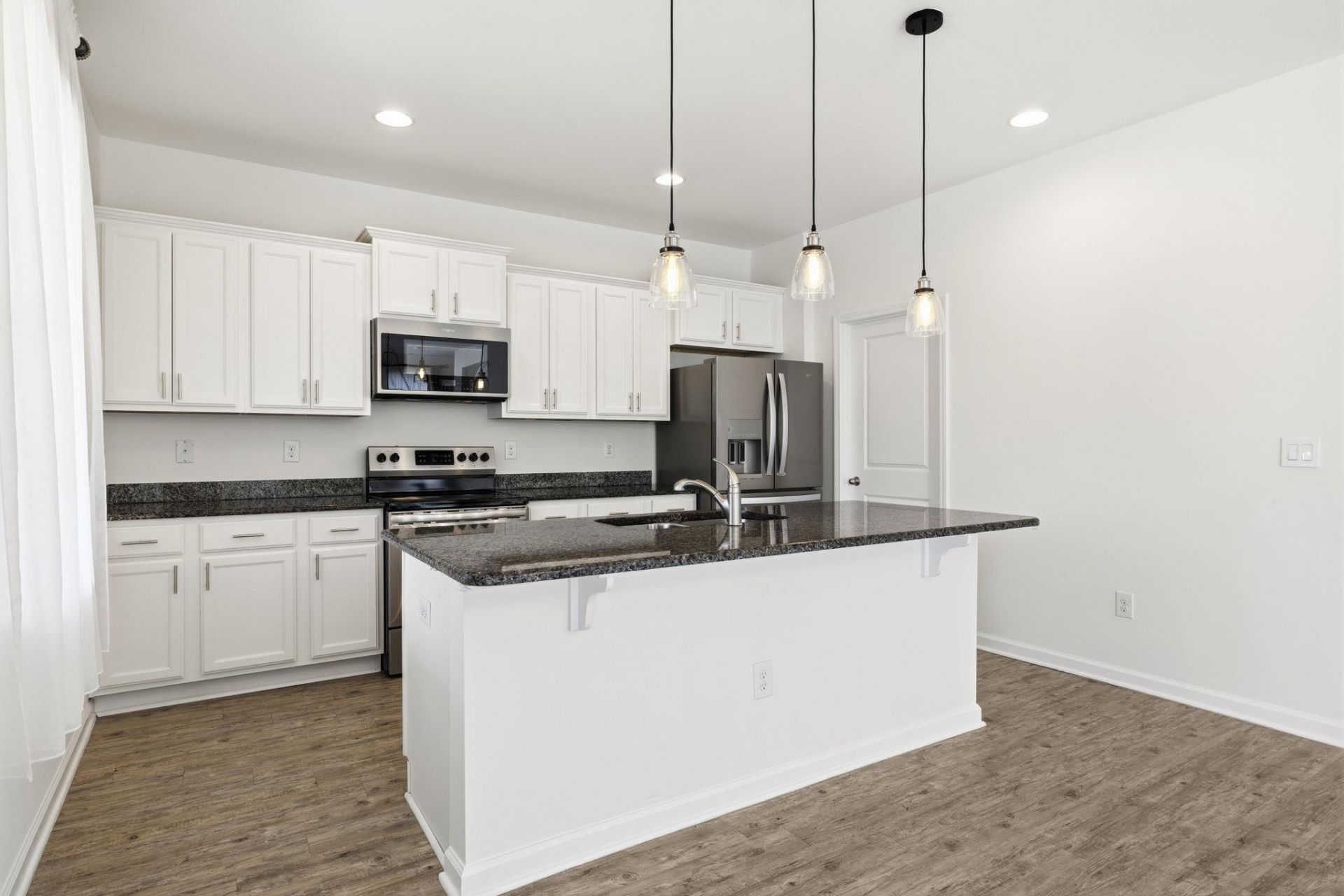 550 Hay Hill Ln. Photo 8