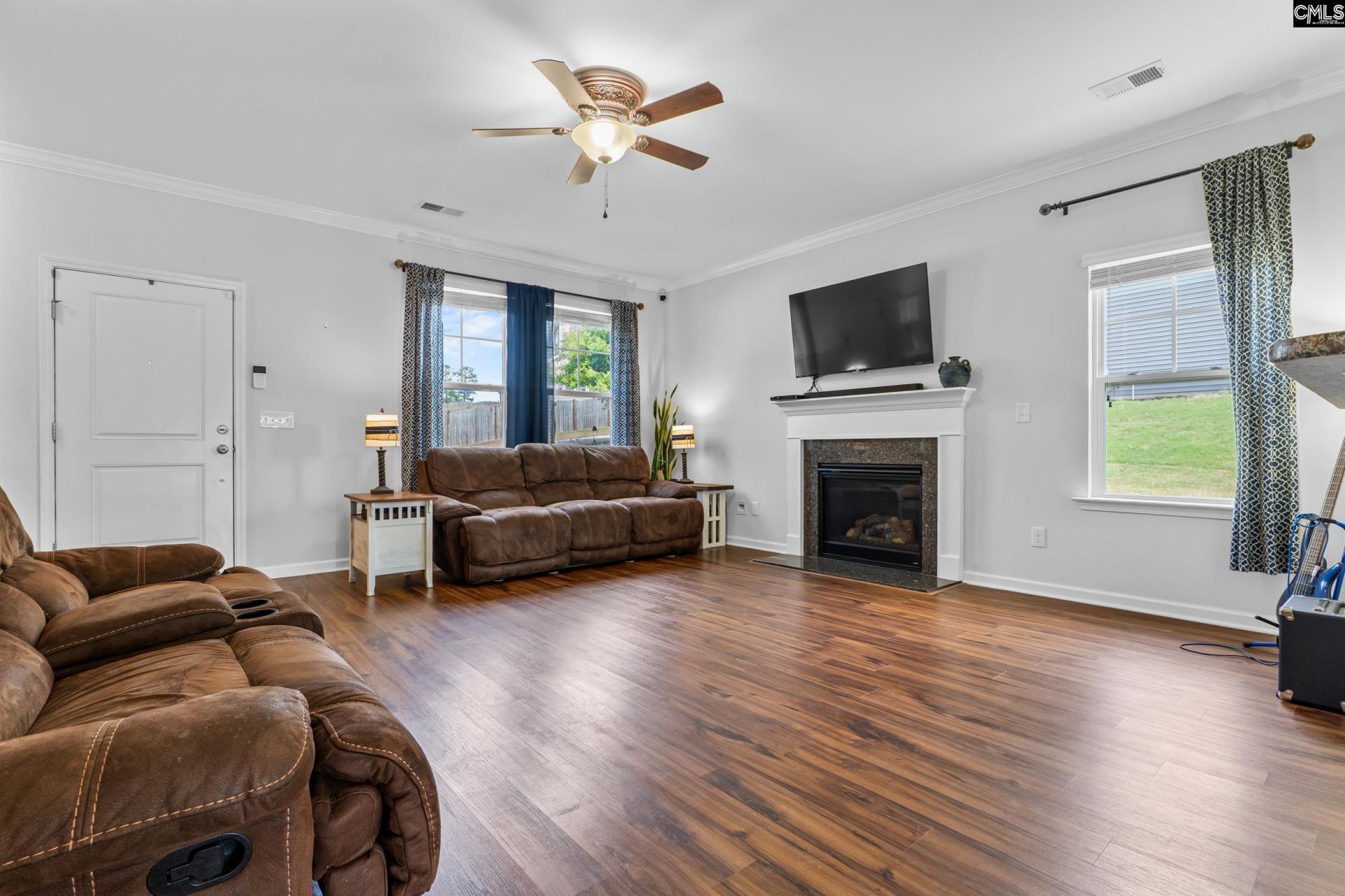 837 Oxbury Ln  Photo 6