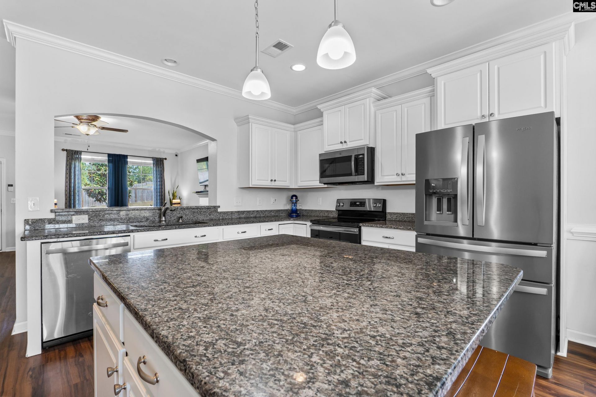 837 Oxbury Ln  Photo 7