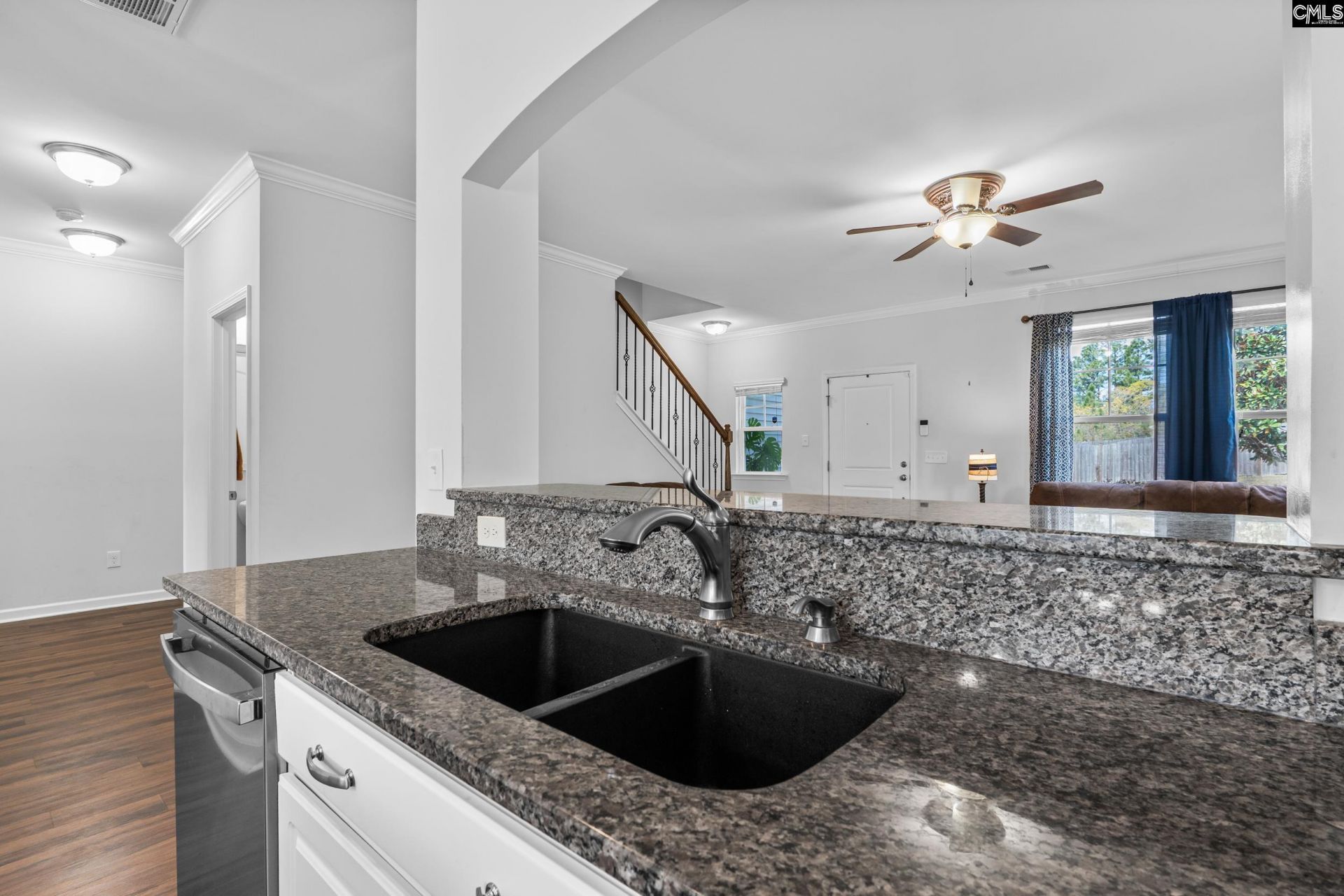 837 Oxbury Ln  Photo 8