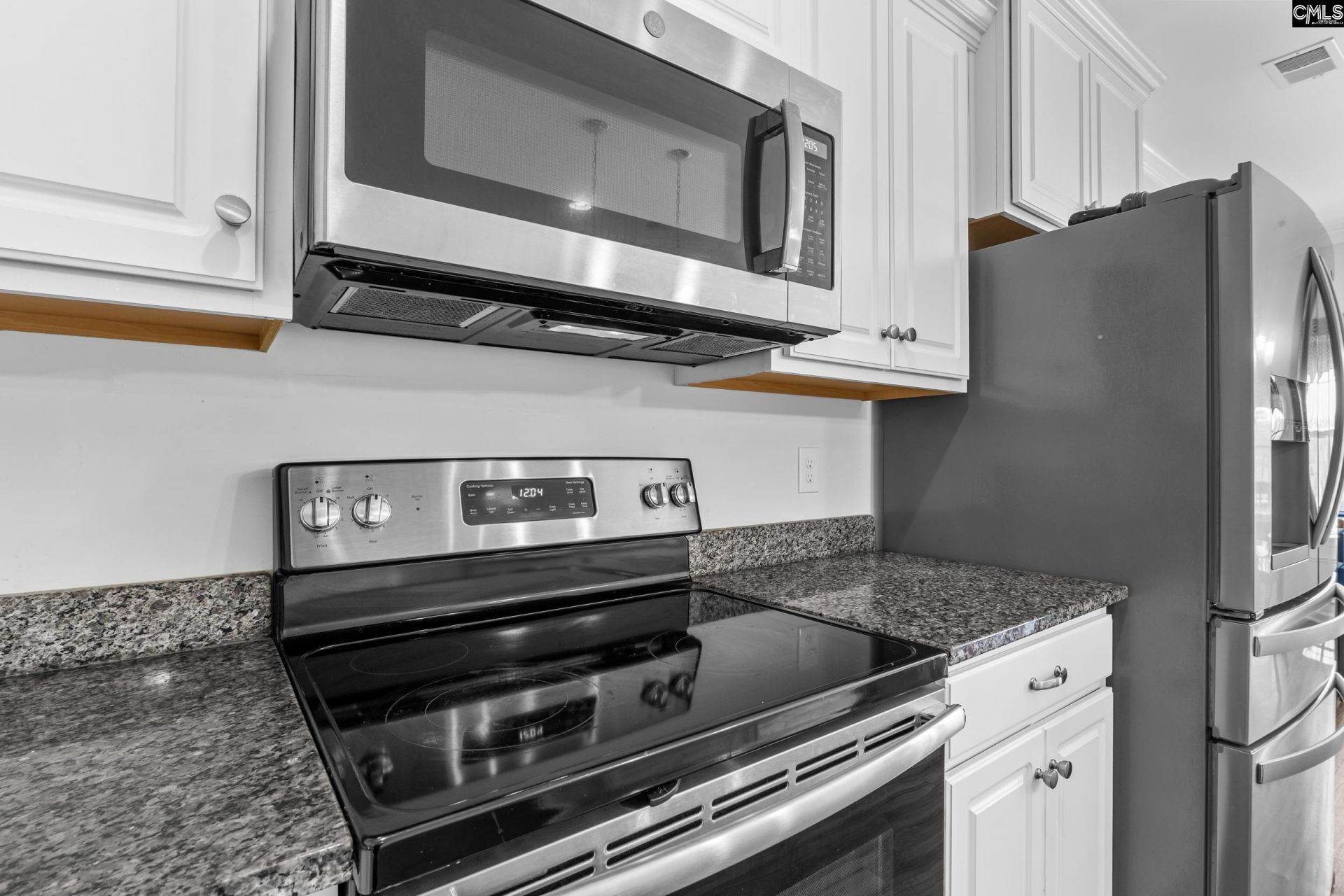 837 Oxbury Ln  Photo 9