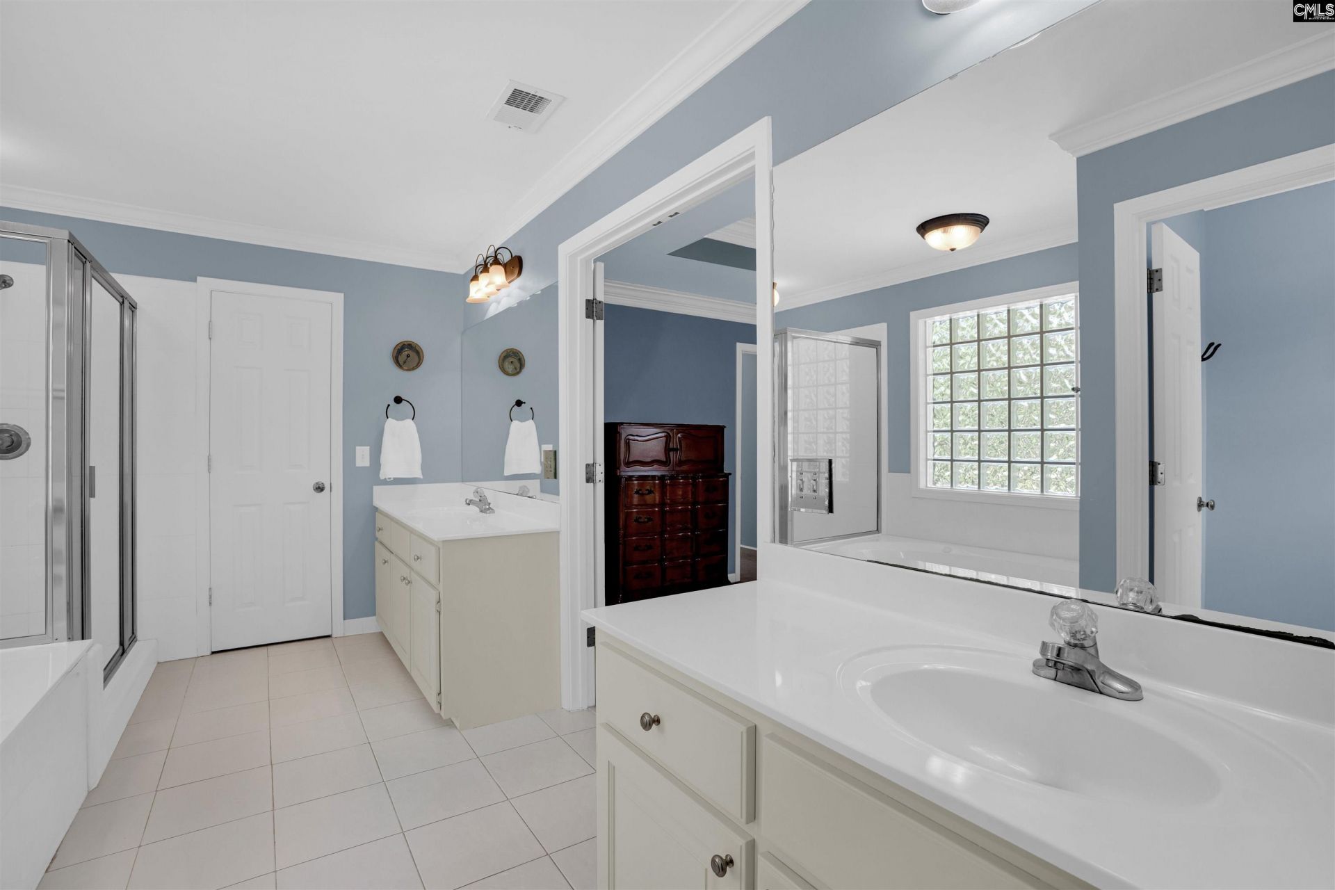 209 Bronlow Drive  Photo 17