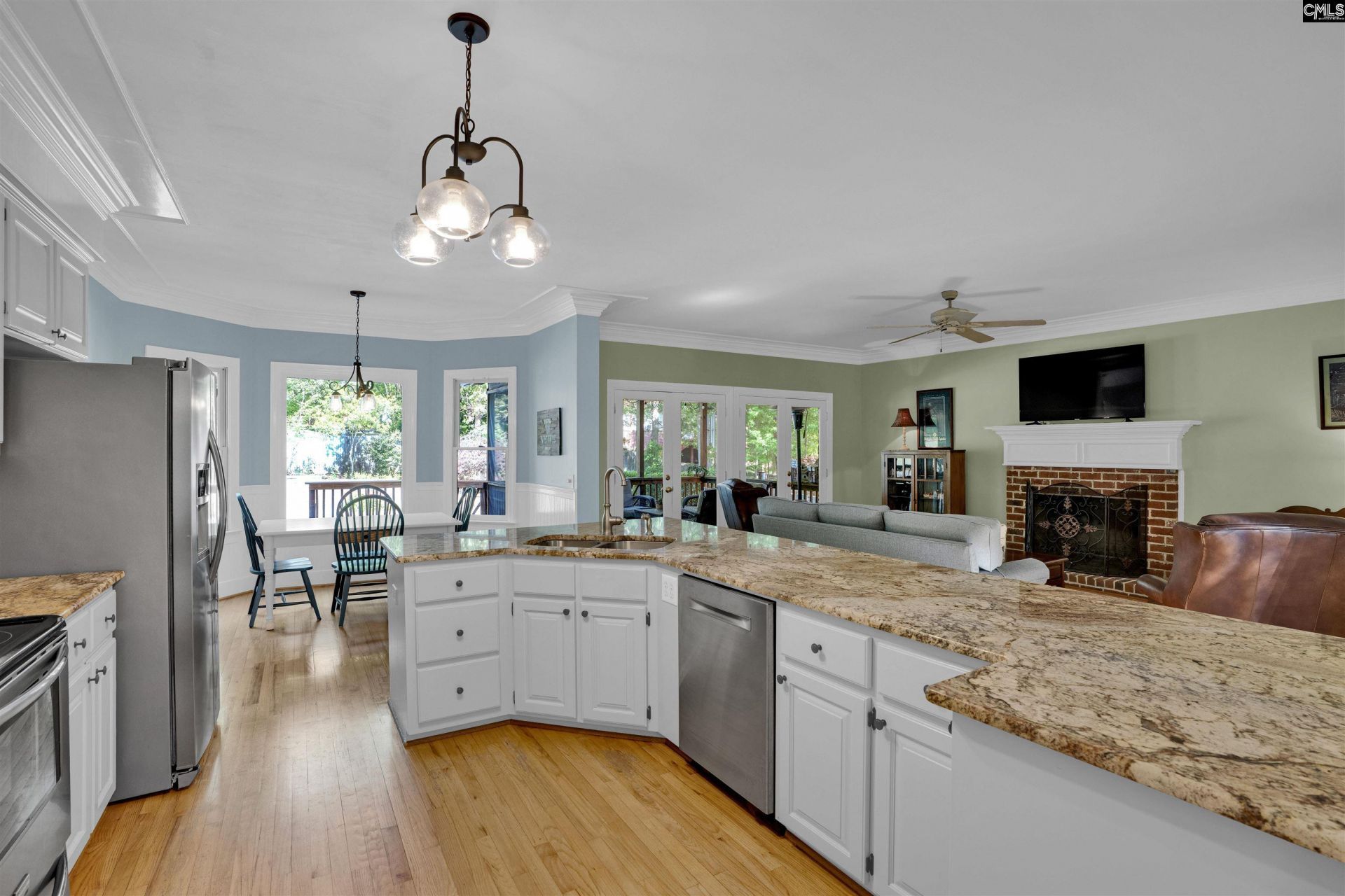 209 Bronlow Drive  Photo 6