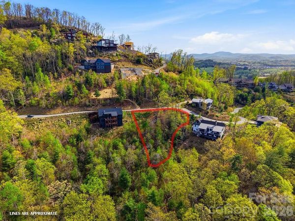 325 Curtain Bluff , Hendersonville, NC 28791