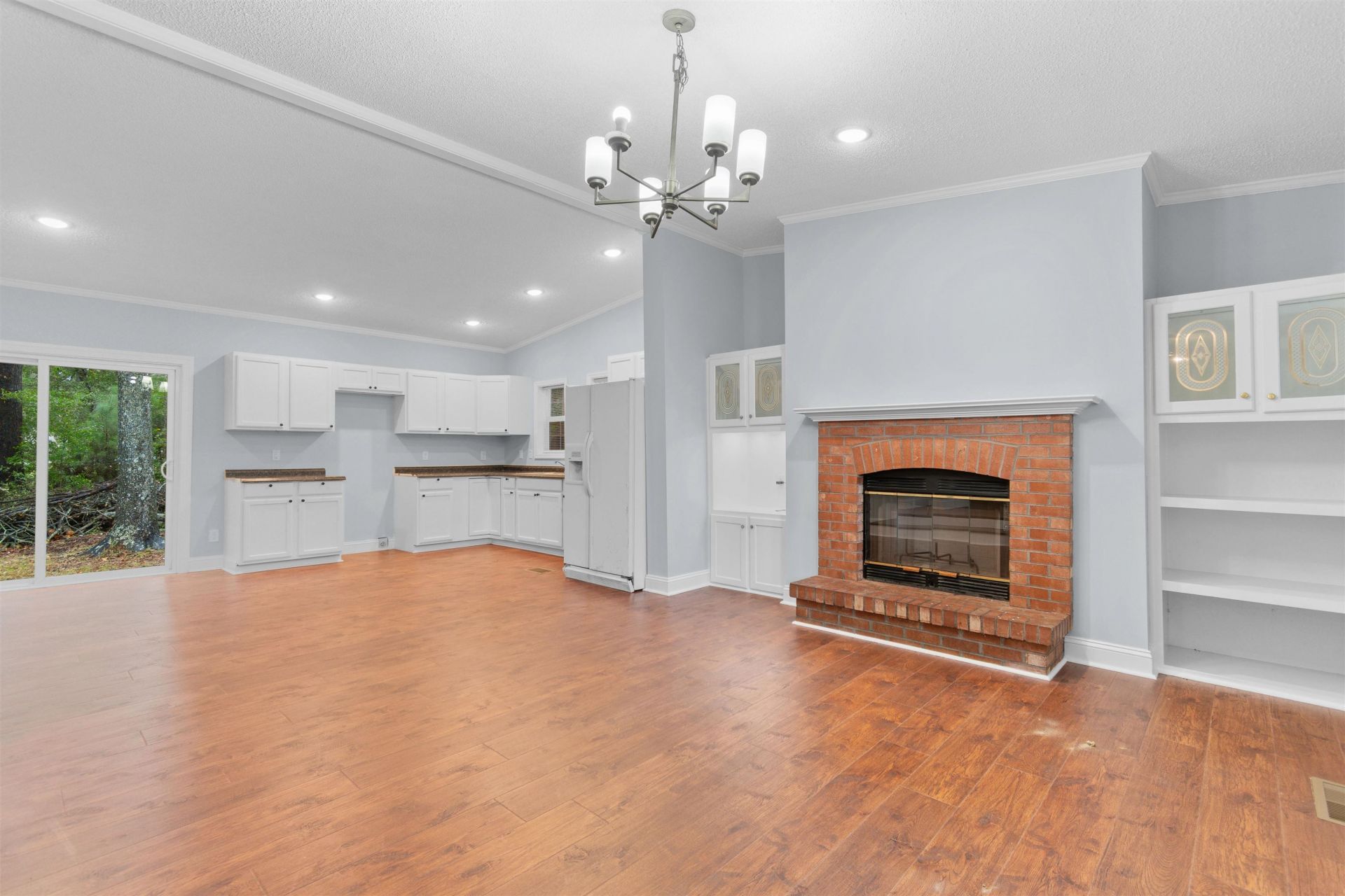 903 Durant St.  Photo 8