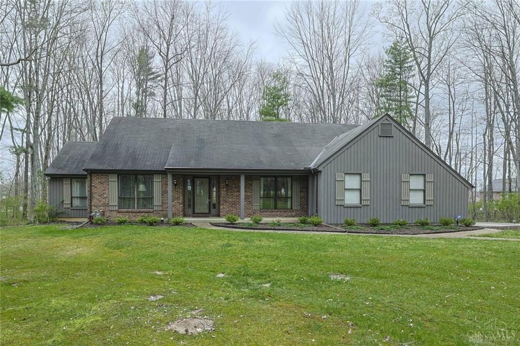 866 Cedar Drive, Miami Township, OH 45140 Main Photo