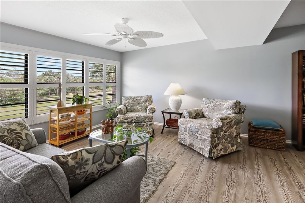 27 Plantation Drive, Unit 201, Vero Beach, FL 32966 Photo