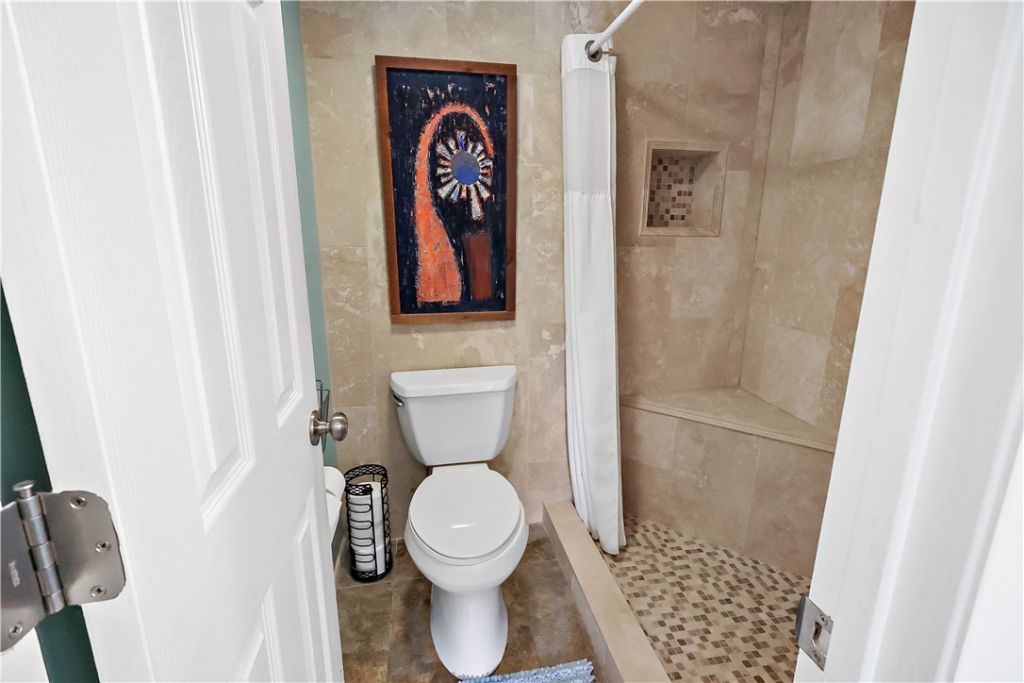 27 Plantation Drive, Unit 201, Vero Beach, FL 32966 Photo