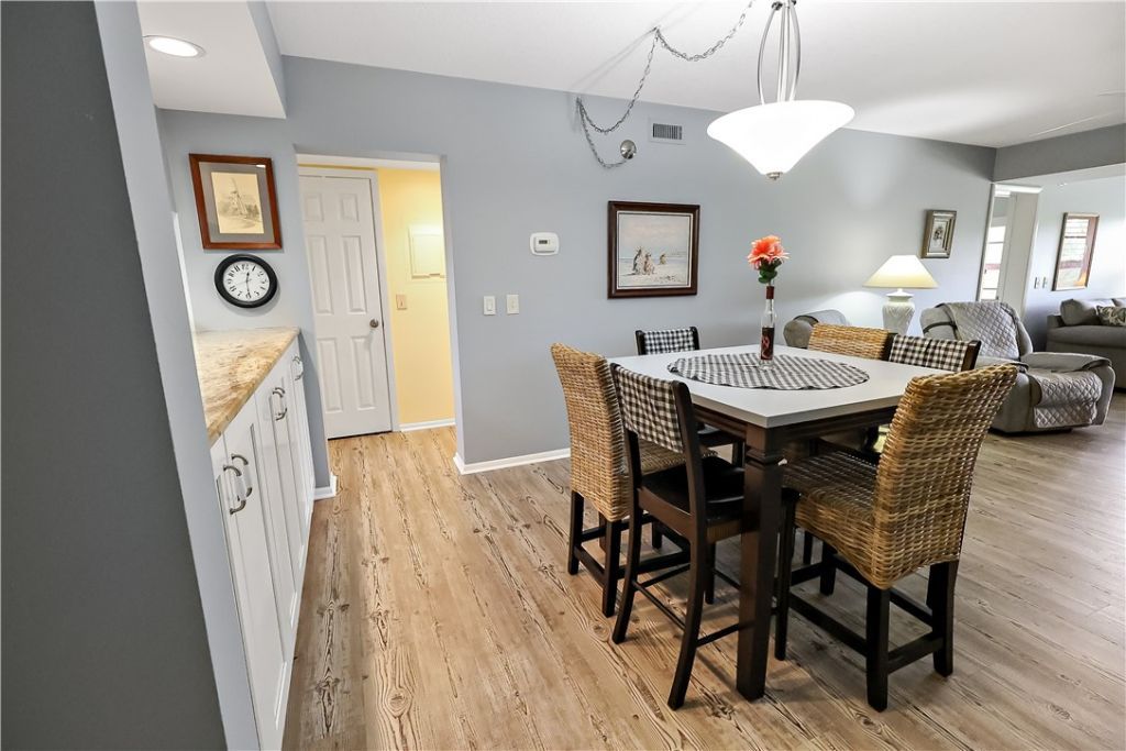 27 Plantation Drive, Unit 201, Vero Beach, FL 32966 Photo