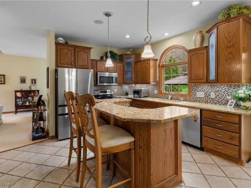 2043 Kingscote Circle NE, North Canton, OH 44720 Photo 11