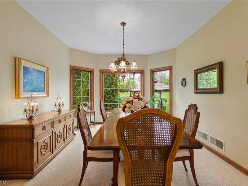 2043 Kingscote Circle NE, North Canton, OH 44720 Photo 12