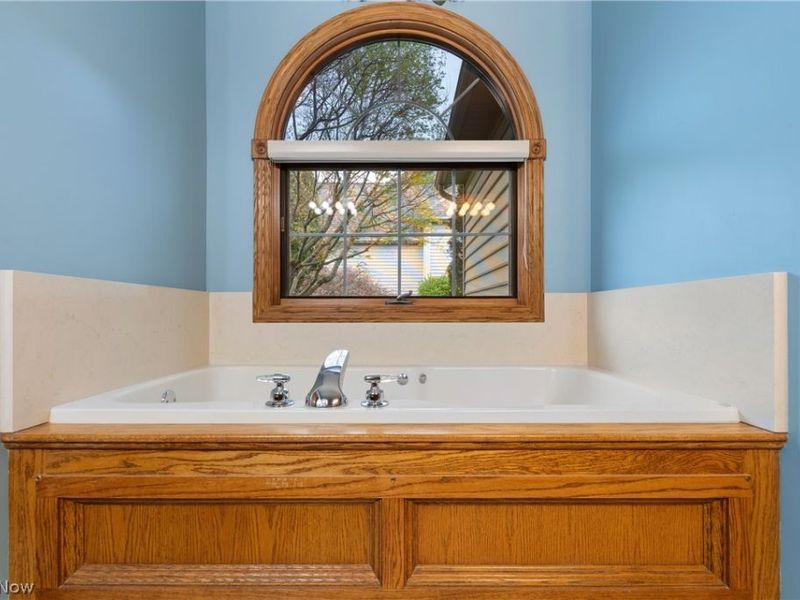 2043 Kingscote Circle NE, North Canton, OH 44720 Photo 19