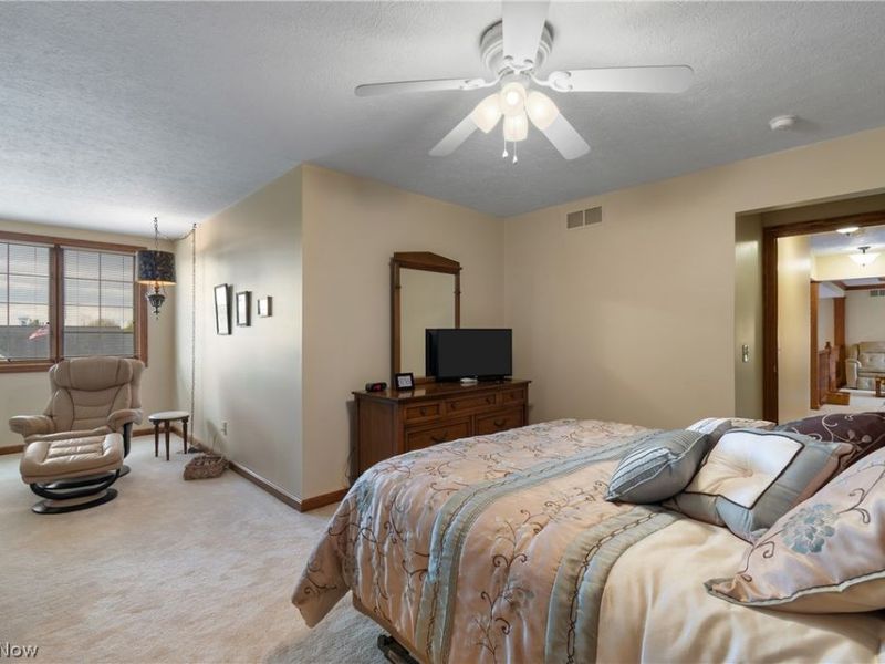 2043 Kingscote Circle NE, North Canton, OH 44720 Photo 25