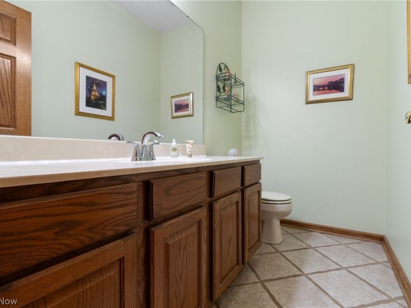 2043 Kingscote Circle NE, North Canton, OH 44720 Photo 27