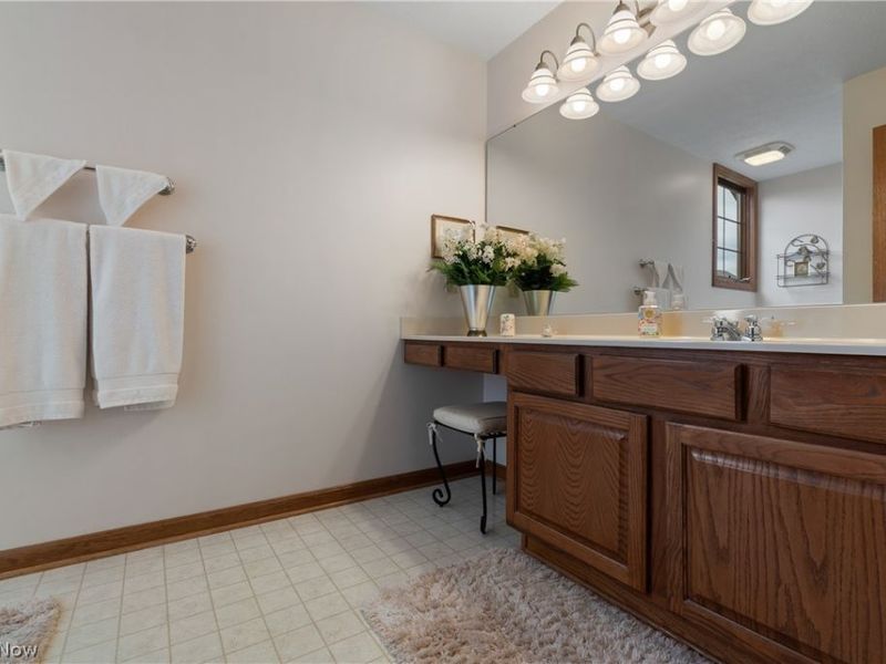 2043 Kingscote Circle NE, North Canton, OH 44720 Photo 31