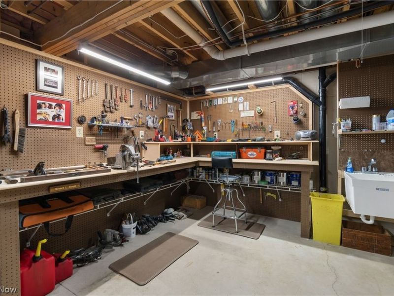 2043 Kingscote Circle NE, North Canton, OH 44720 Photo 37