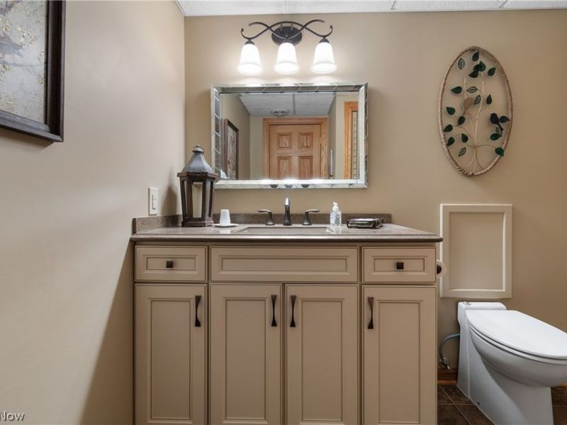 2043 Kingscote Circle NE, North Canton, OH 44720 Photo 38