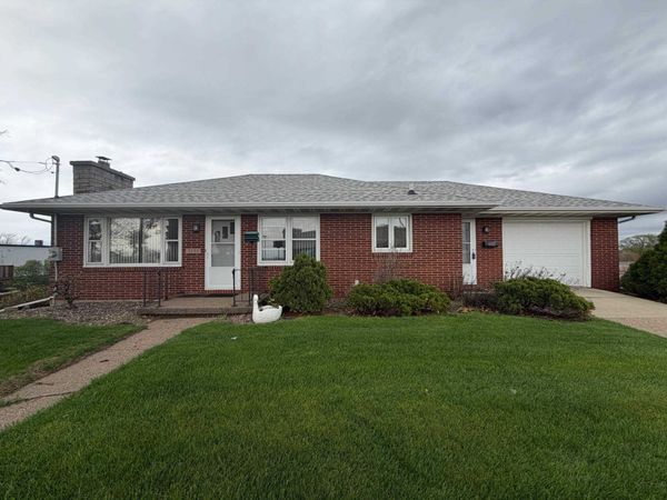 3280 Asbury Road, Dubuque, IA 52001