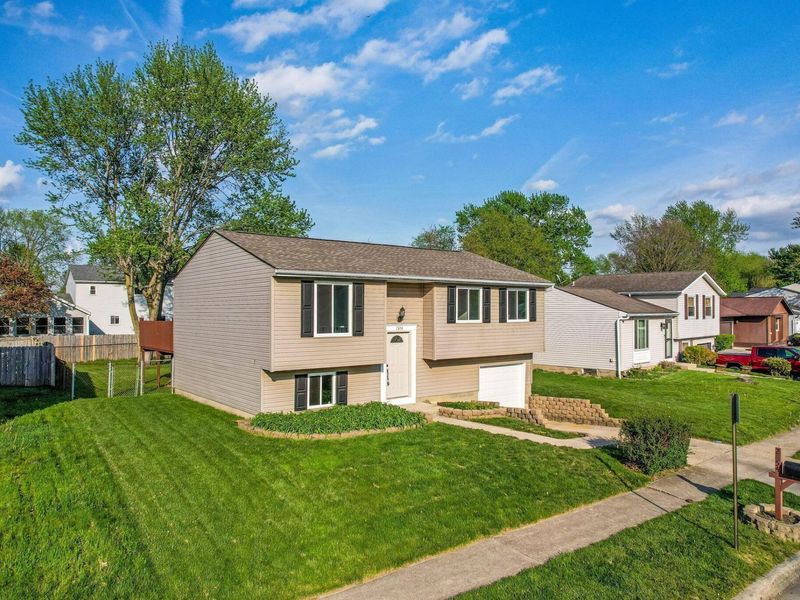 2854 Freedom Trail, Reynoldsburg, OH 43068 Photo 2