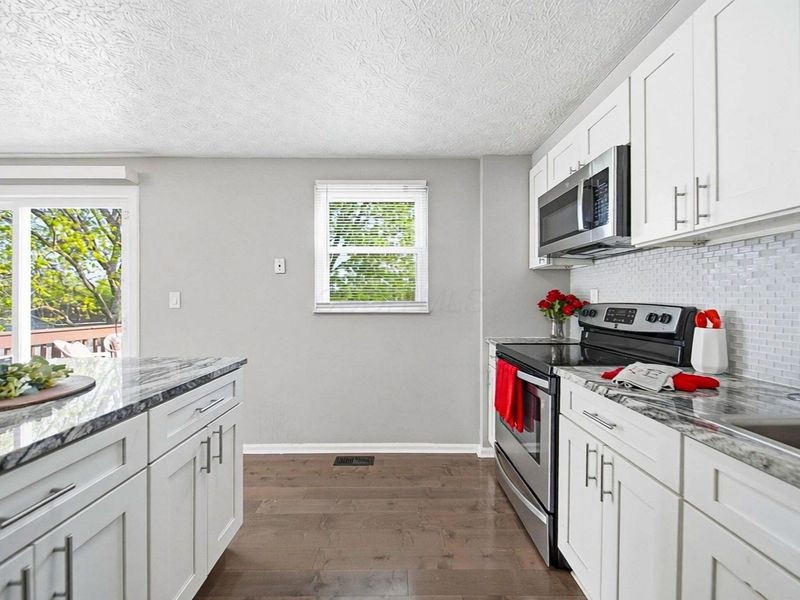 4466 Amwood Street, Columbus, OH 43228 Photo 18