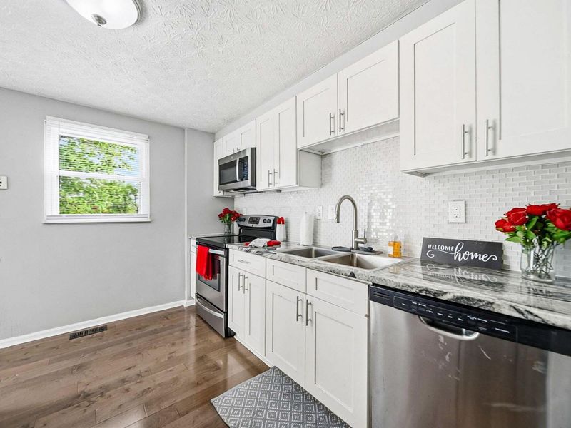 4466 Amwood Street, Columbus, OH 43228 Photo 20