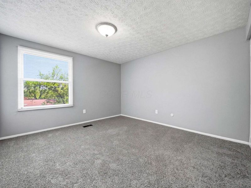 4466 Amwood Street, Columbus, OH 43228 Photo 25