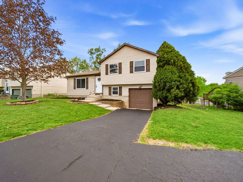 4466 Amwood Street, Columbus, OH 43228 Photo 4