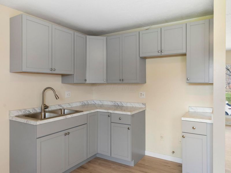 4216 Arbury Lane , Columbus, OH 43224 Photo 7