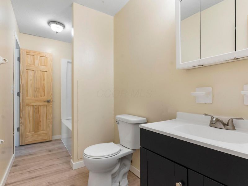 4216 Arbury Lane , Columbus, OH 43224 Photo 9