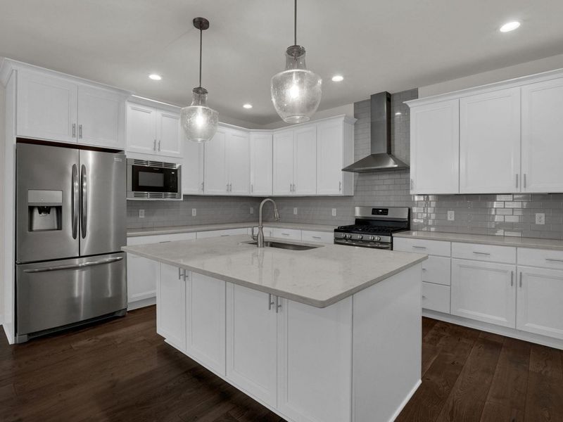 7678 Gateway Boulevard, Powell, OH 43065 Photo 12